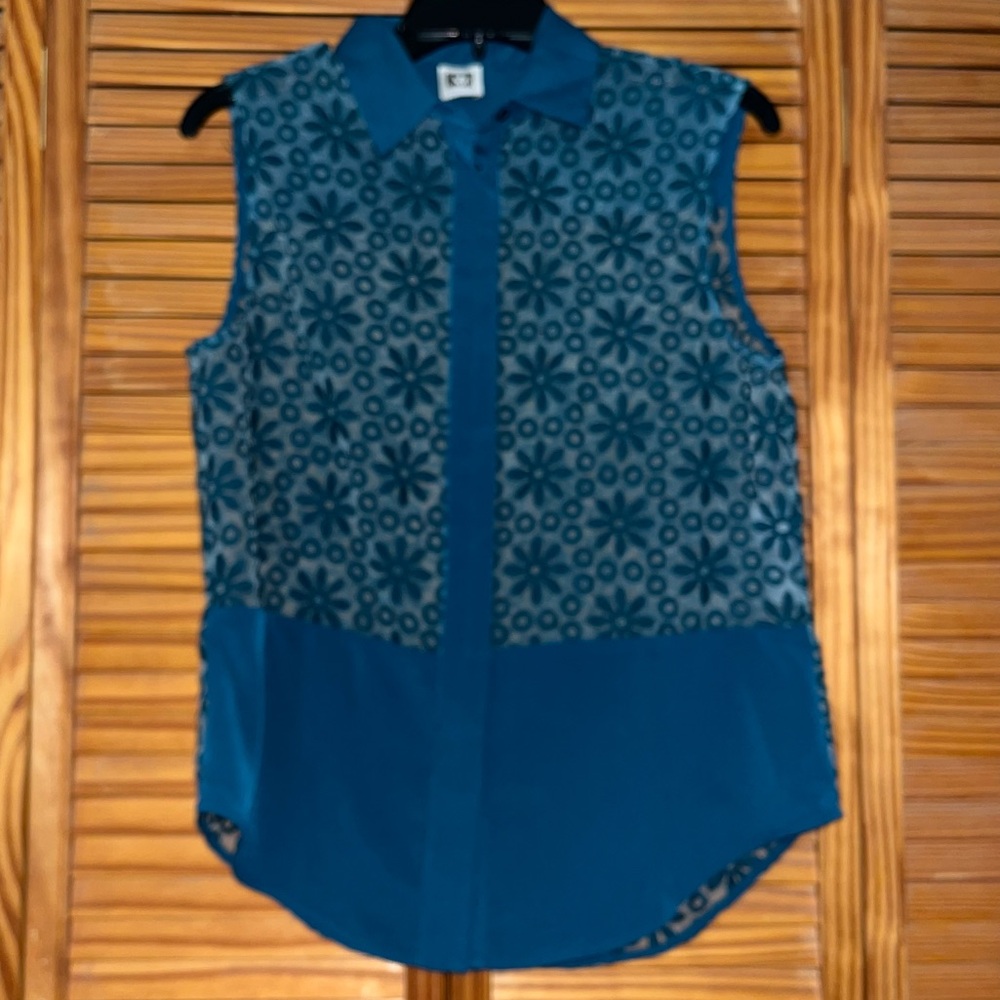 Anne Klein Sleeveless Embroidered Button Down Green Top